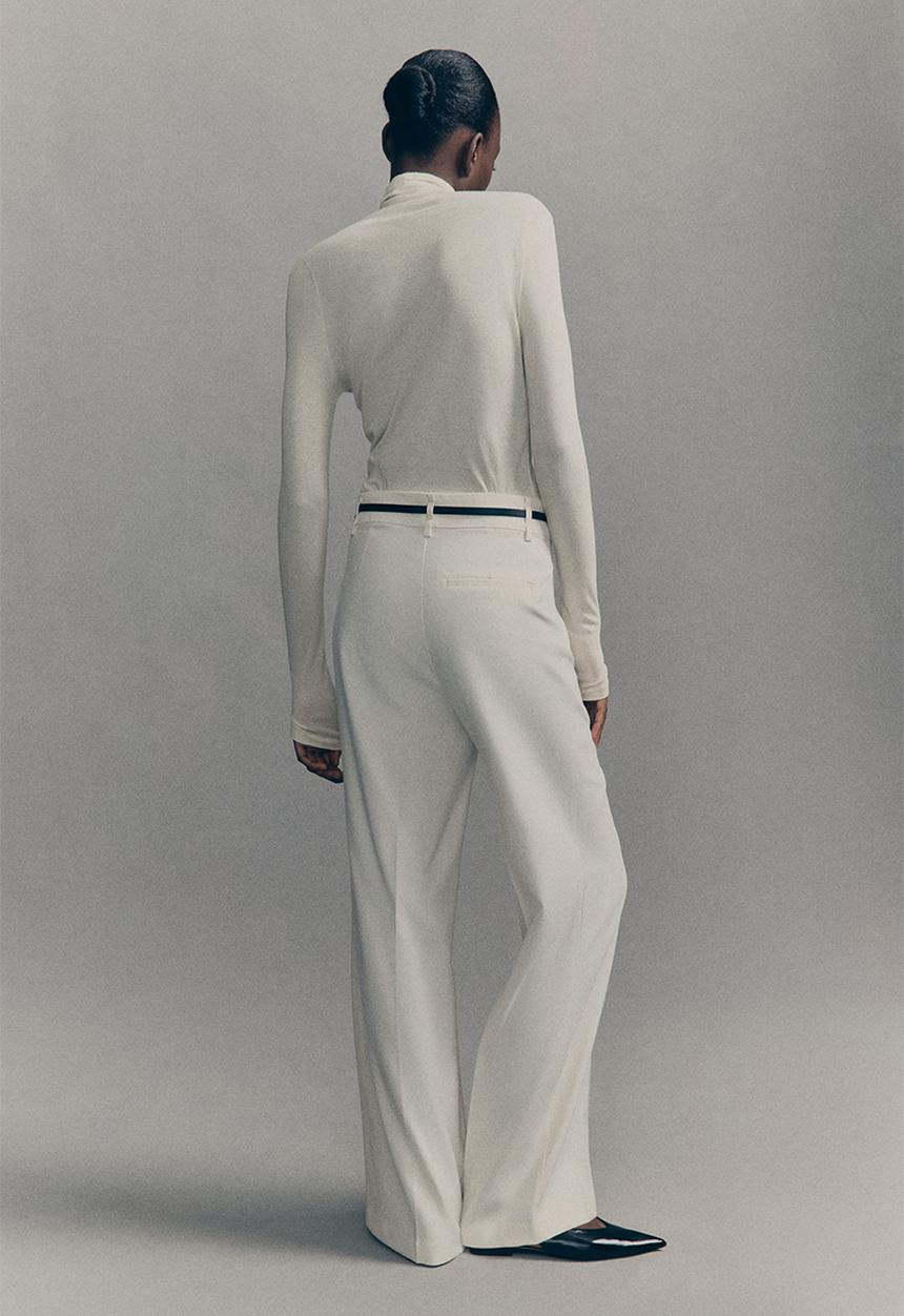 H&M - Flared belted trousers - cream