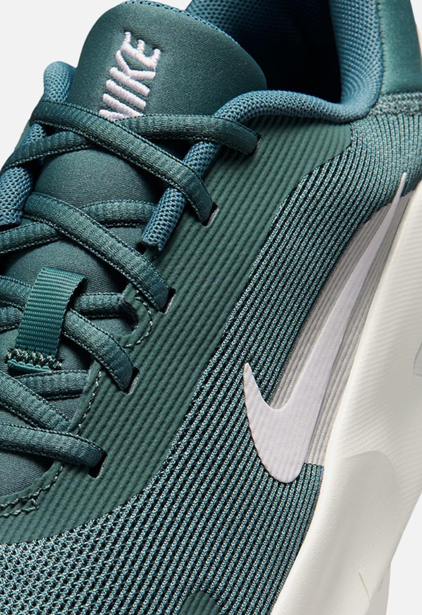 Nike - Nike Flex Train