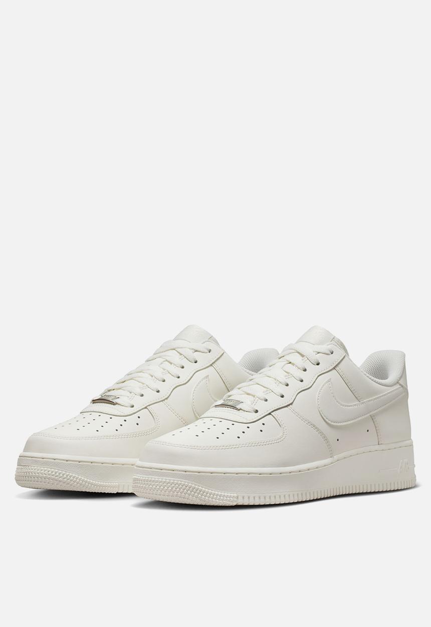 Nike - Nike Air Force 1 '07