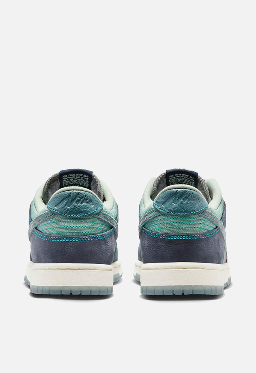 Nike - Nike Dunk Low Retro SE