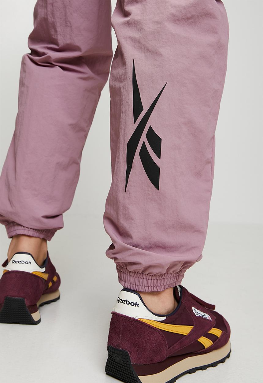Reebok - Vector Track Pant - Berry Chill/Black