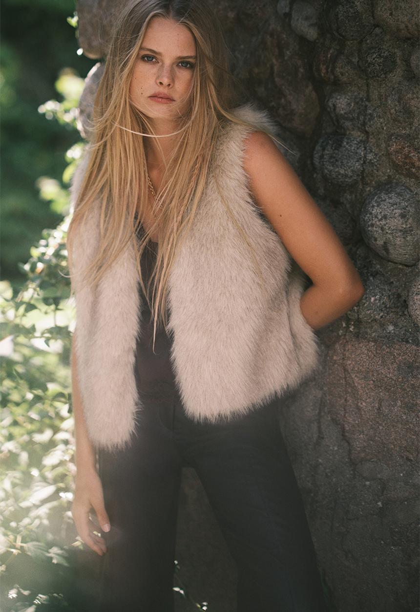 H&M - Fluffy gilet - beige