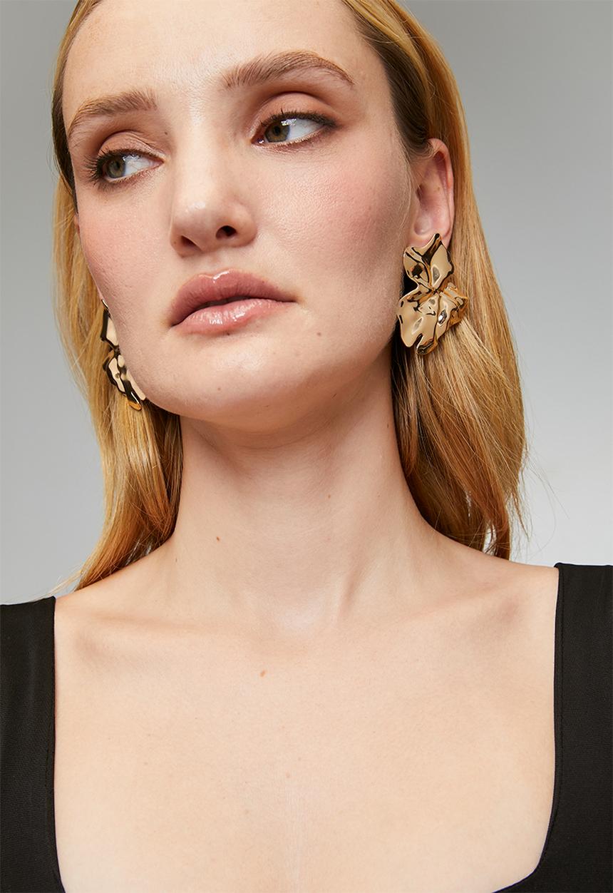Tessa Design - Denali Abstract Leaf Pin Earrings - Gold