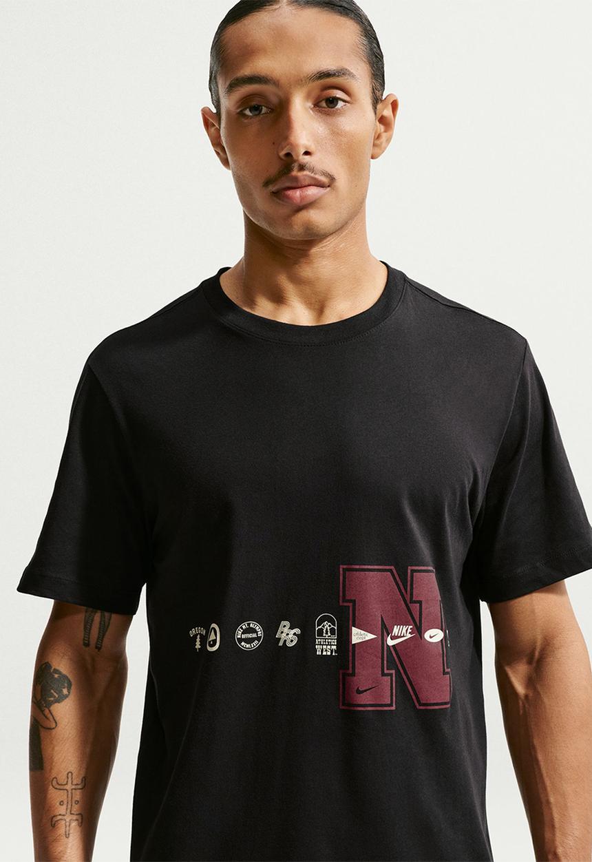 Nike - NSW Celebrate Brand Tee  - Black