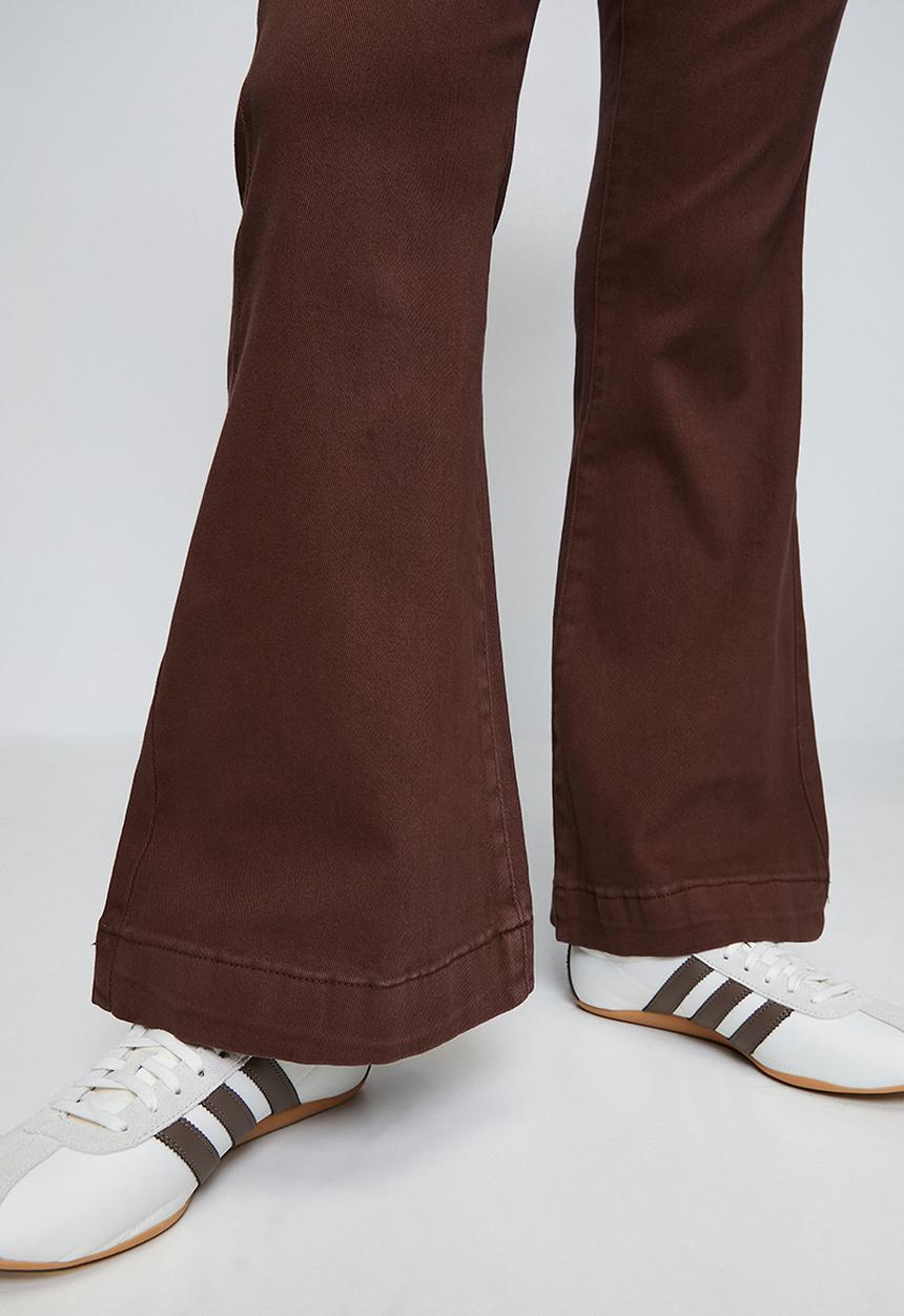 MANDI - Mid Waist Pat H Pocket Kick Flare Wide Leg - Chocolate