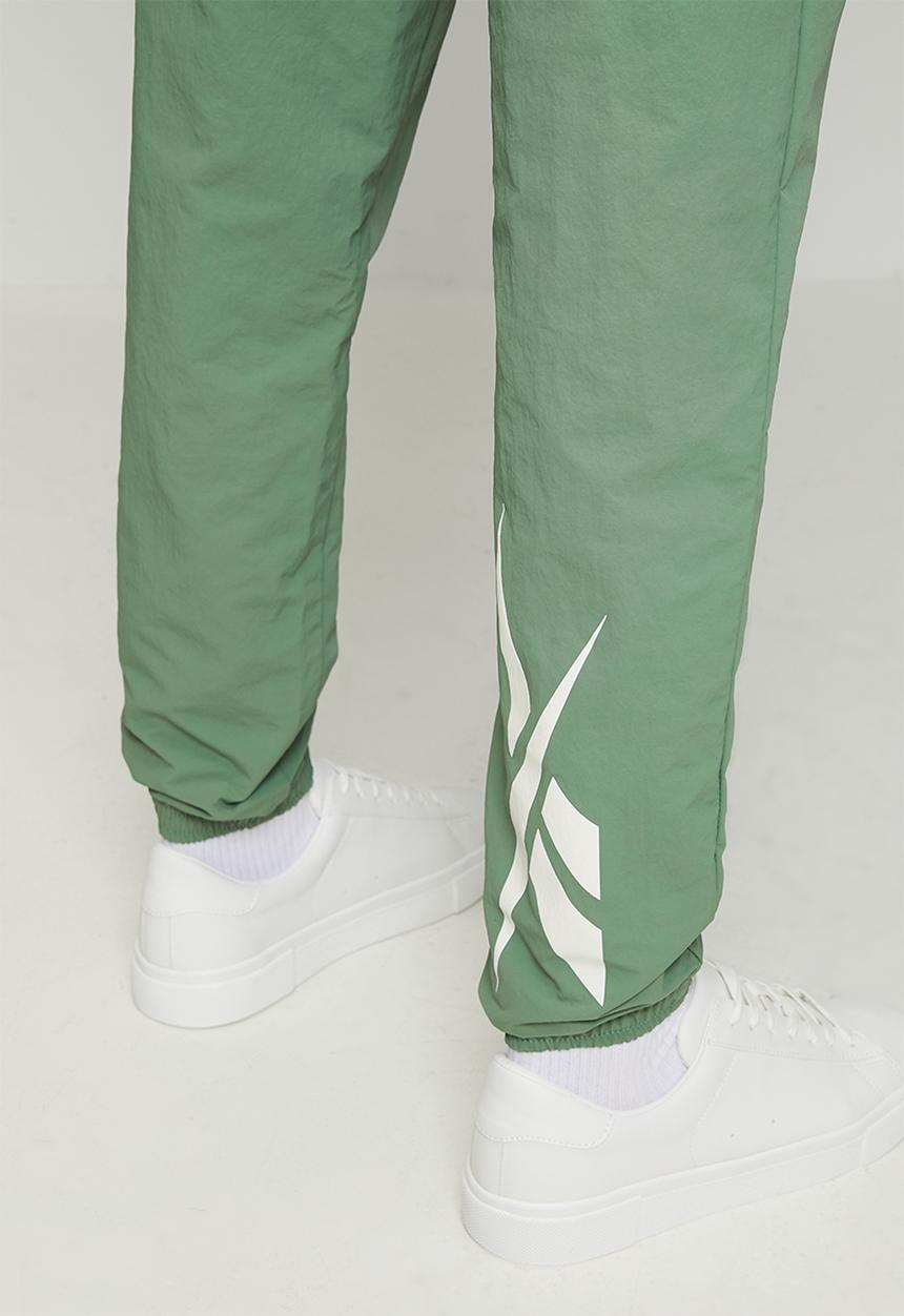 Reebok - CL F FR TRACKPANT - FIELD GREEN/VINTAGE CHALK