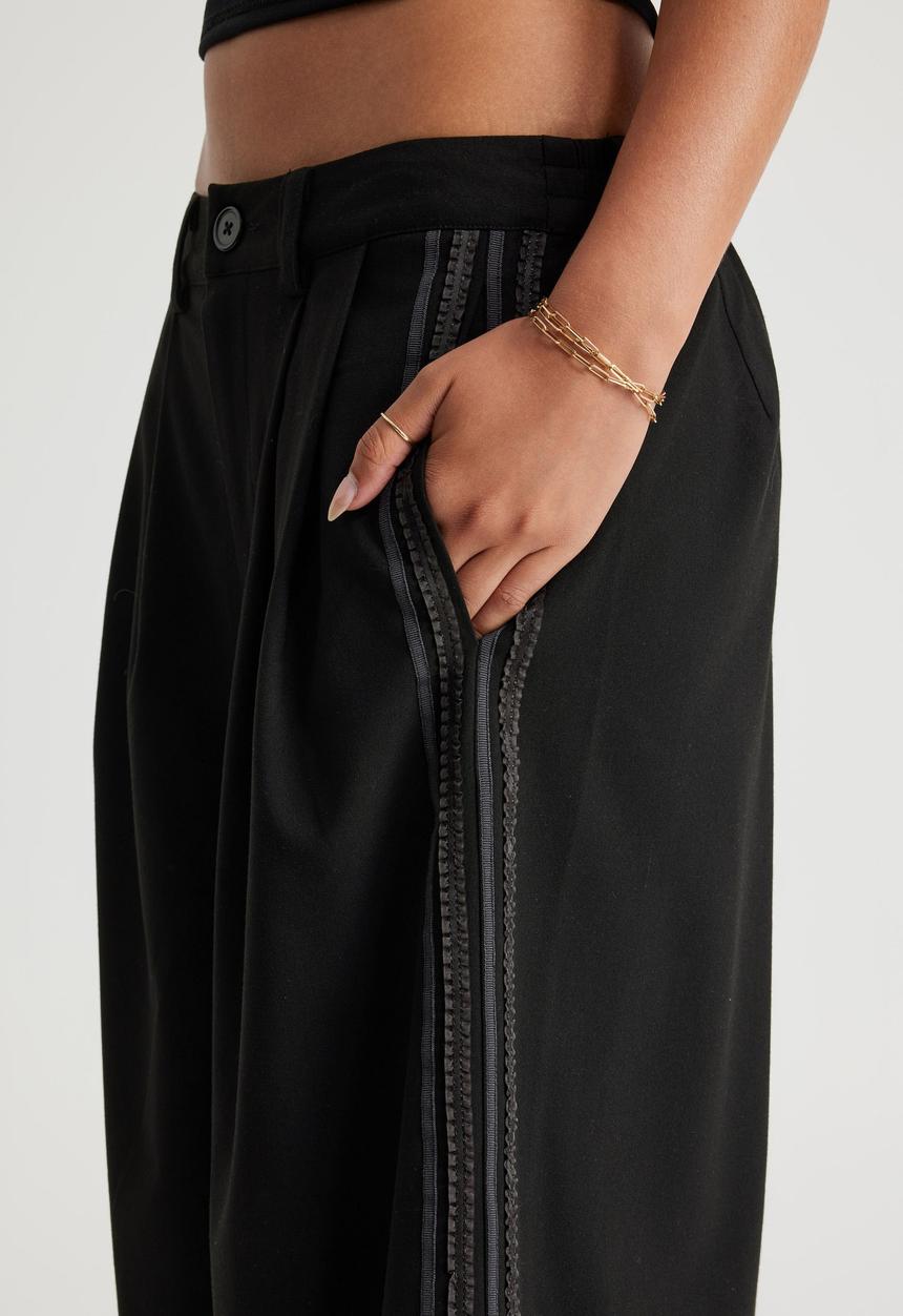 Factorie - Jumbo Dress Pant - Black