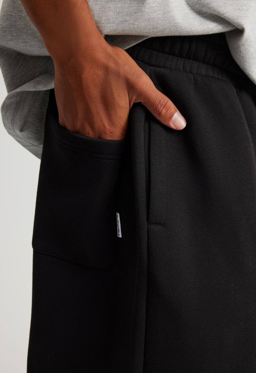 Factorie - Authentics Baggy Track Short - Black