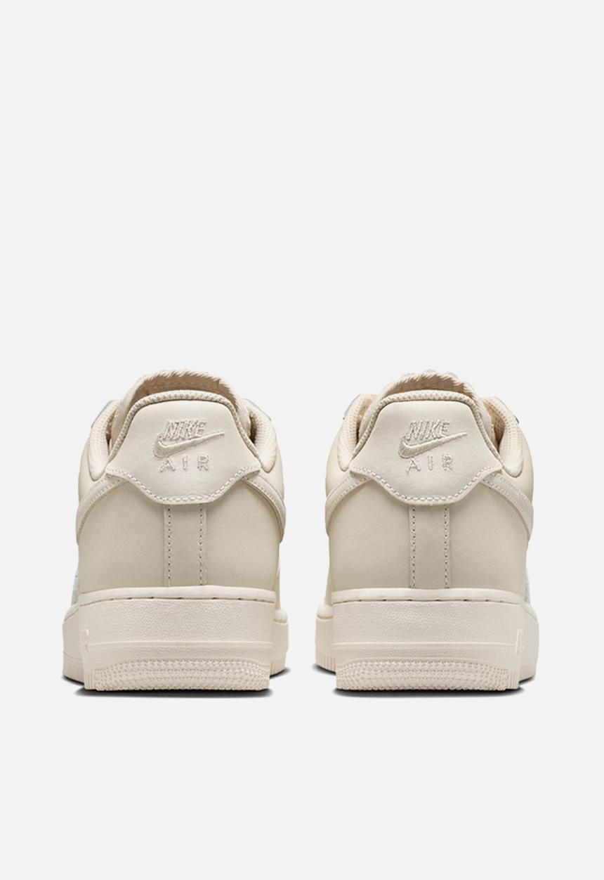 Nike - Nike Air Force 1 Retro Premium