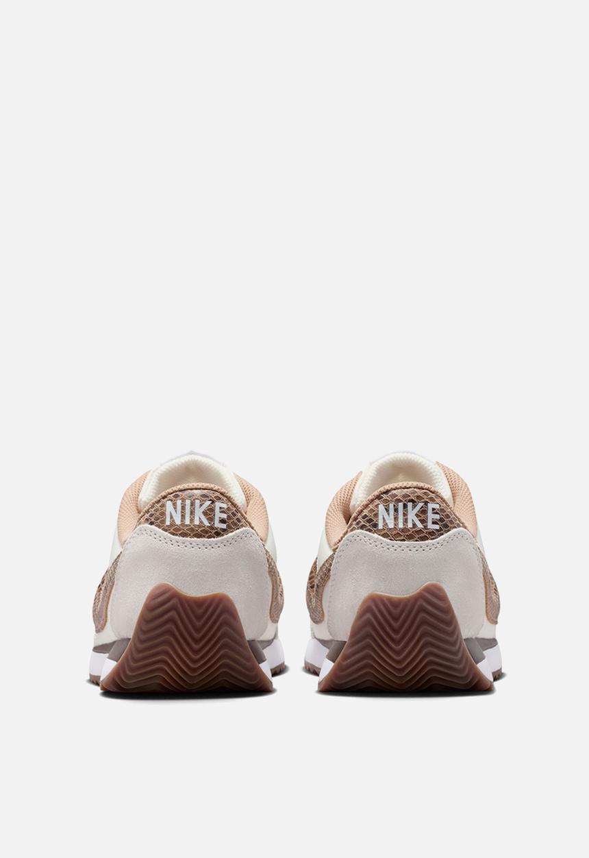 Nike - Nike Pacific Premium