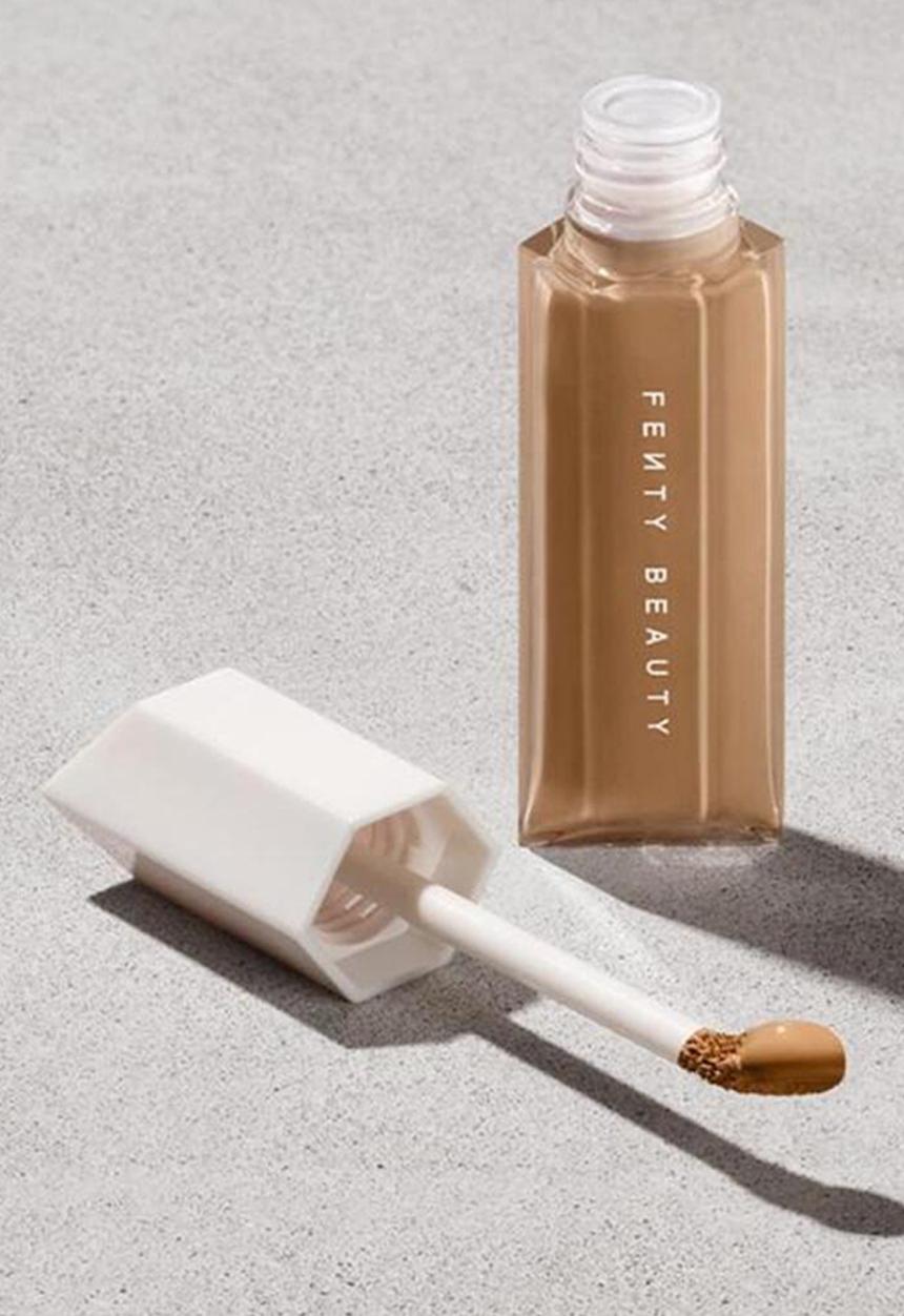 Fenty Beauty - We're Even Hydrating Longwear Concealer - 300N Medium