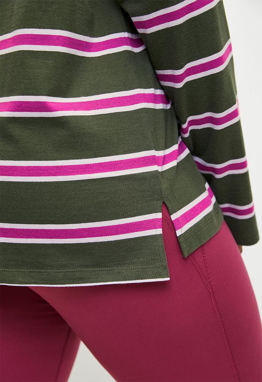 Cotton On - Plus Long Sleeve Graphic Crew - Forest Green Stripe/Badge