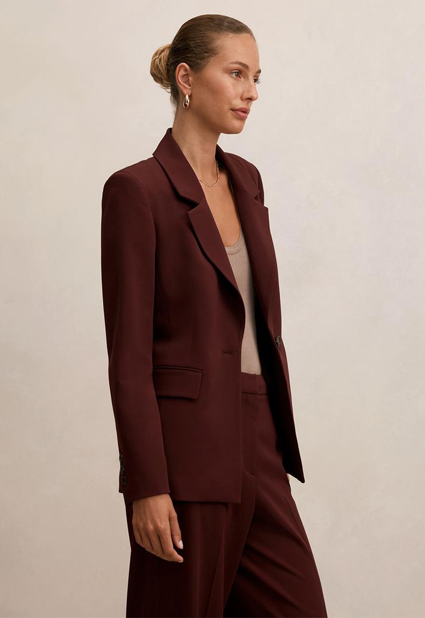 Forever New - Pia single breasted blazer in aubergine suit