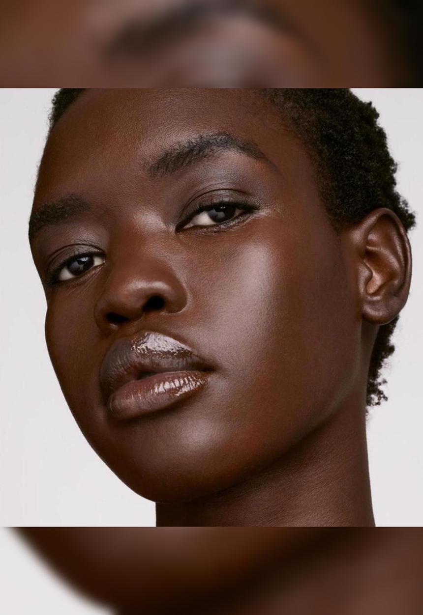 Fenty Beauty - Soft'Lit Naturally Luminous Foundation - 495