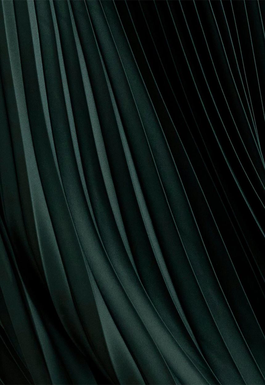 Forever New - Estelle satin pleated midi skirt in dark green