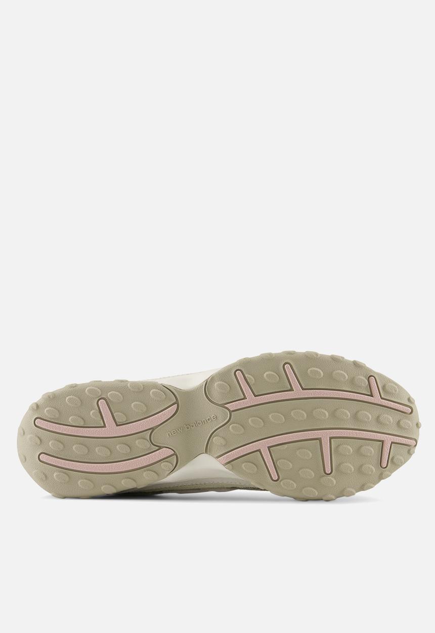 New Balance  - 204L