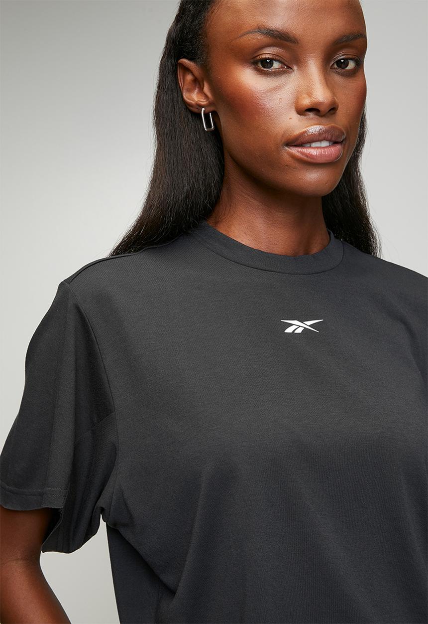 Reebok - Lux Batwing Graphic T-Shirt - Black
