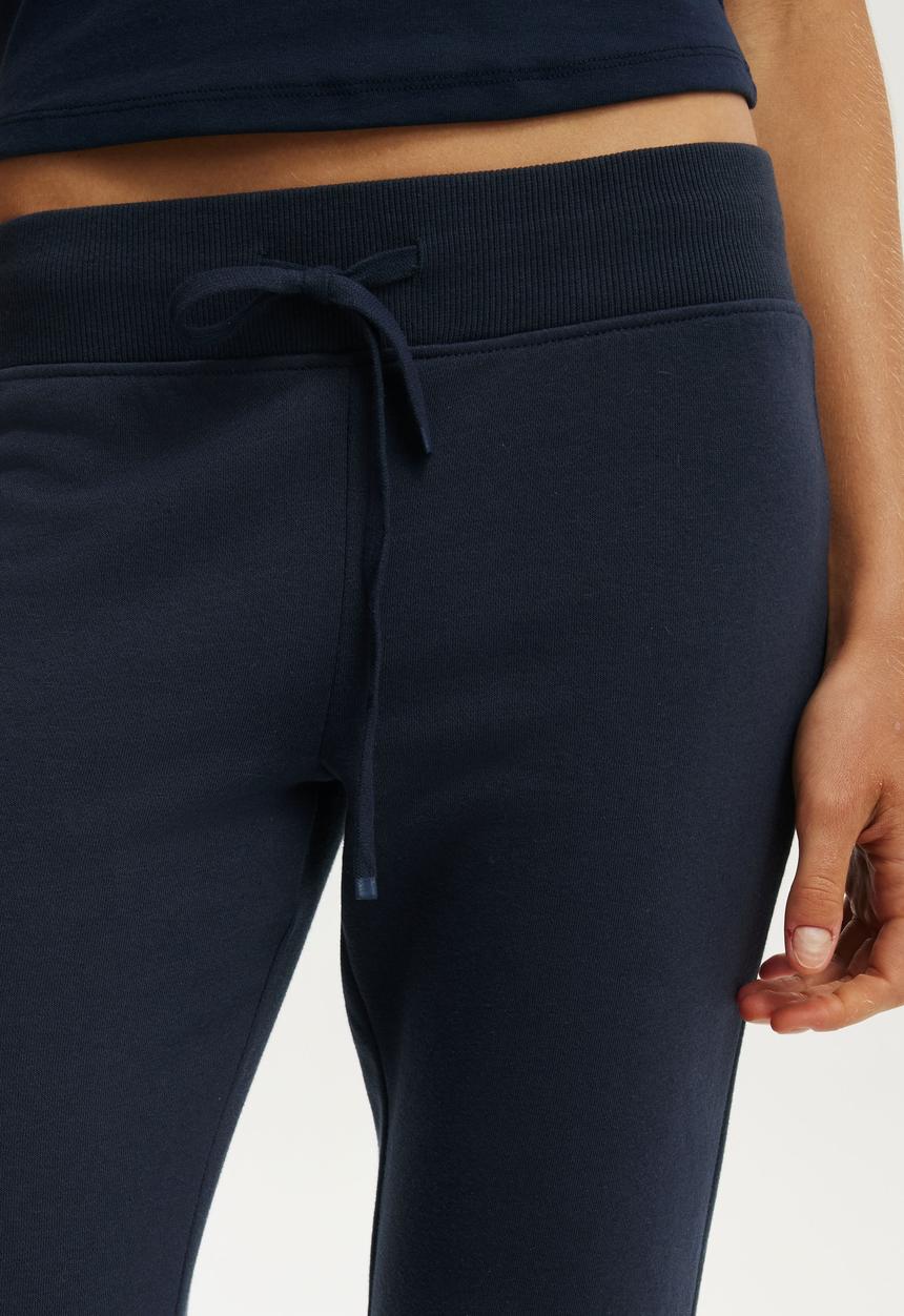 Cotton On - Low rise bootleg sweatpant - shadow navy