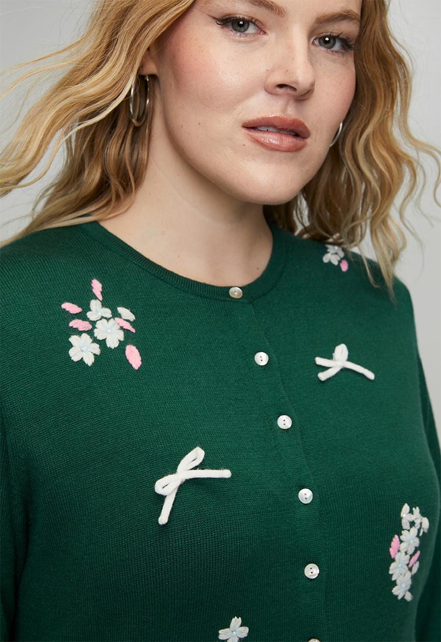 Me&B - Plus Lightweight Cardigan with Embroidered Flower - Green