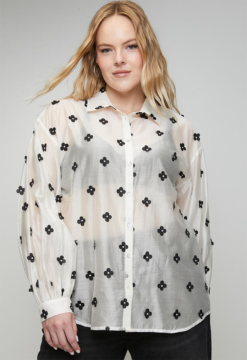 Me&B - Plus Bellow Sleeve Shirt in 3D Flower Recut - White