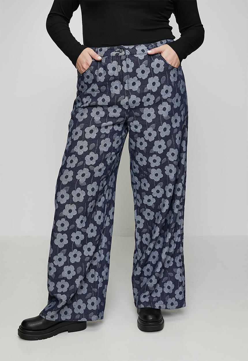 Me&B - Plus Roxy Wide Leg Jeans in Daisy Denim -  Dark Wash
