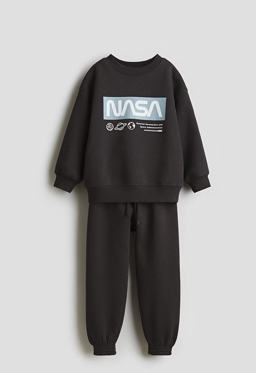 H&M - 2 Piece sweatshirt and joggers set - black/nasa