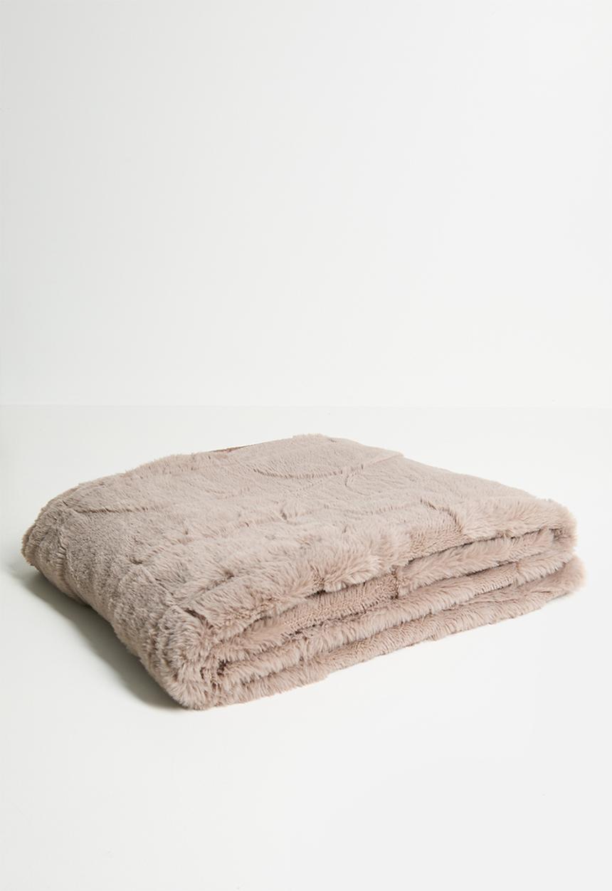 H&S - Lustra Faux Fur Throw 160cm x 130cm Coffee