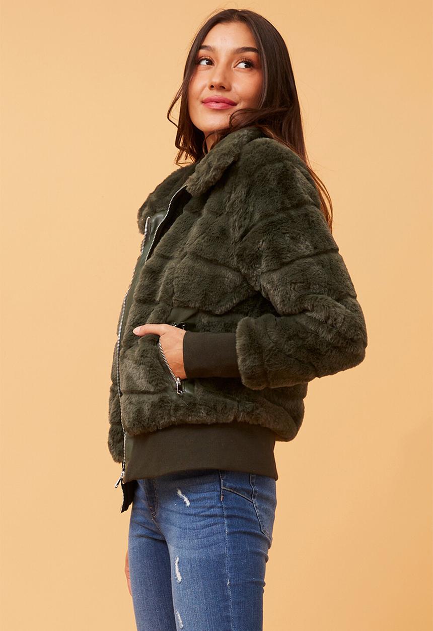 Izabel London - L/S Faux Fur Zip Through Jacket - Olive