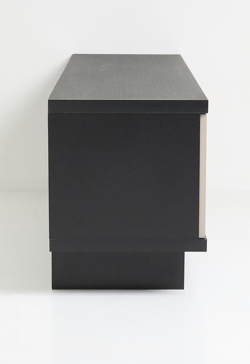 Sixth Floor - Lina Media Unit - Black