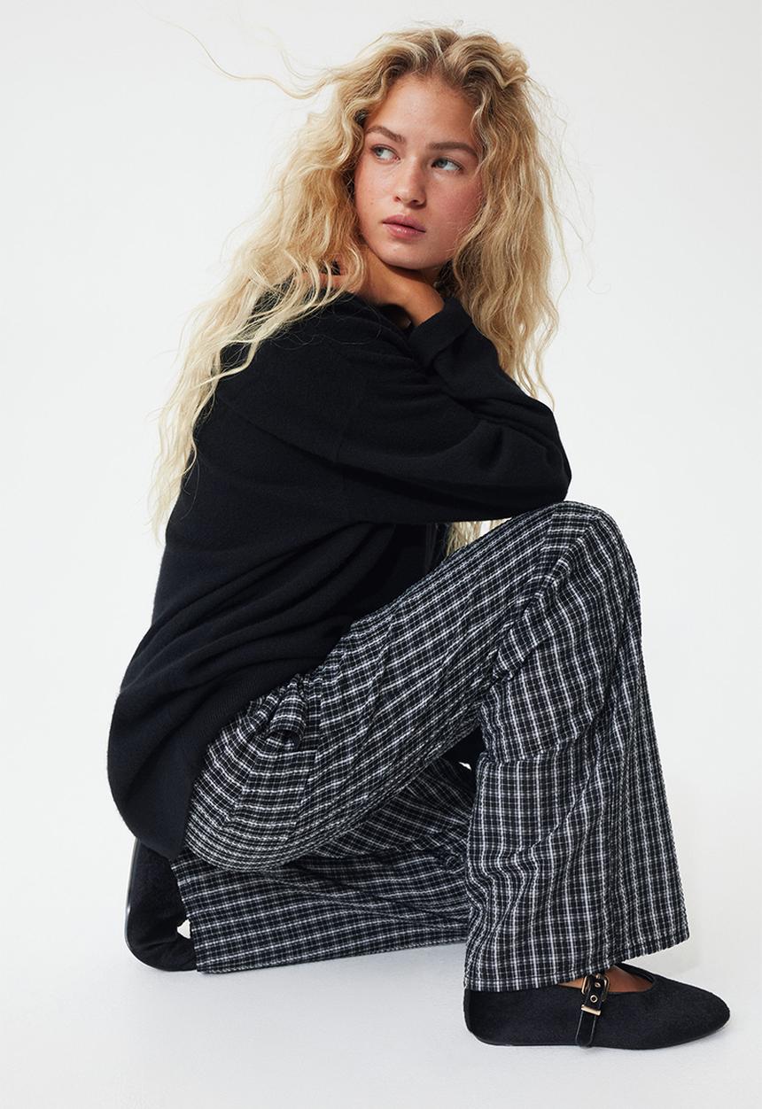 H&M - Drawstring trousers - black/checked