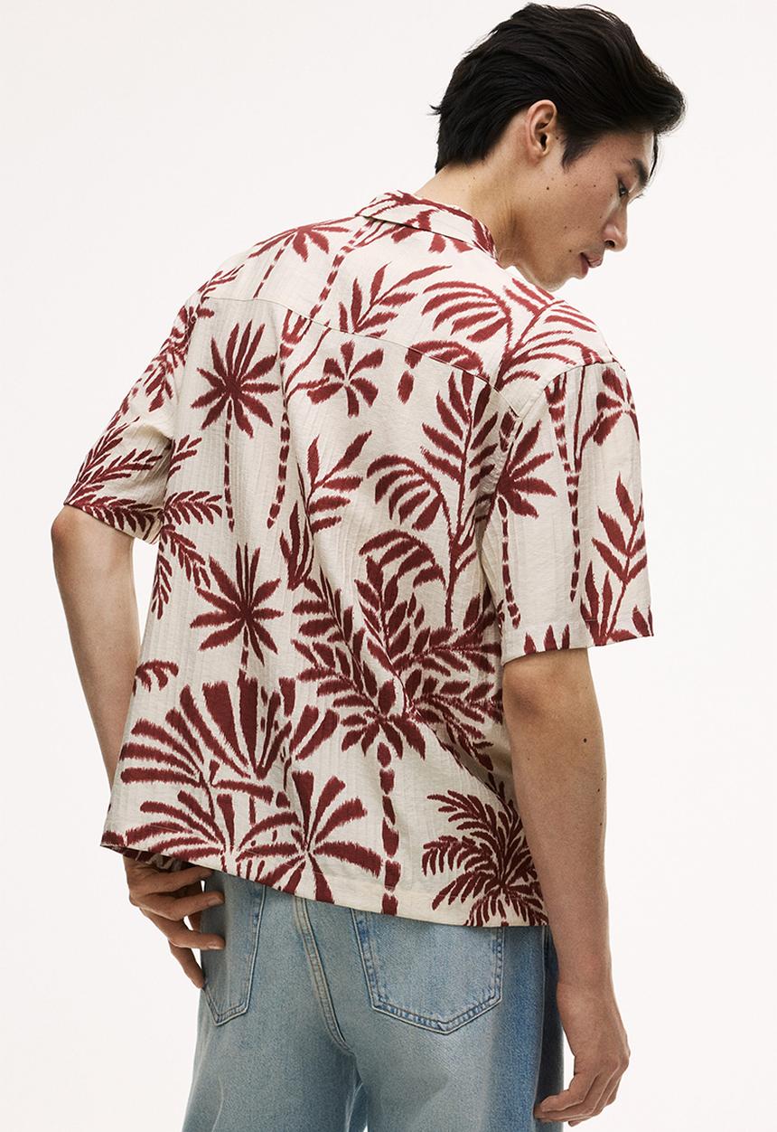 H&M - Regular fit textured resort shirt - white/red floral