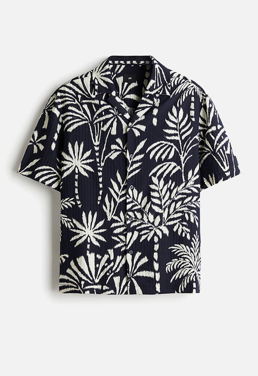 H&M - Regular fit textured resort shirt - navy blue/floral