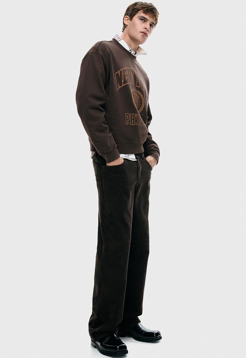 H&M - Loose fit sweatshirt - dark brown/new york