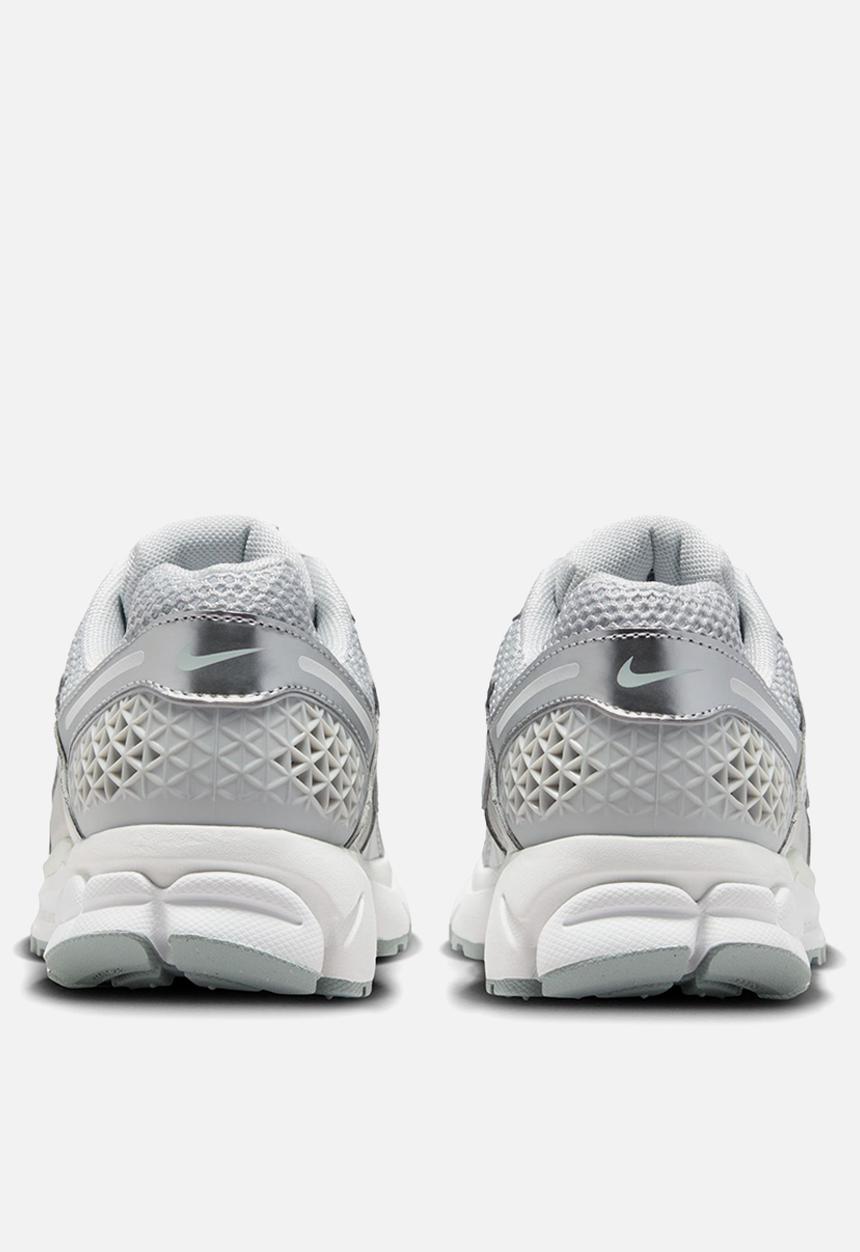 Nike - Nike Zoom Vomero 5