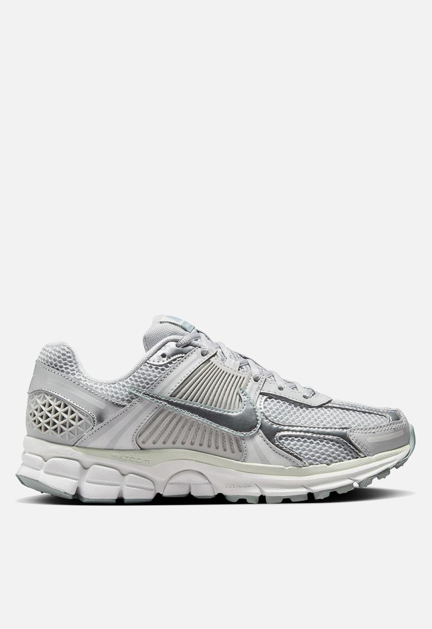 Nike - Nike Zoom Vomero 5