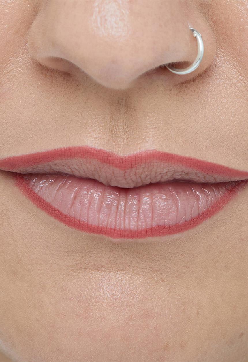 Revolution - Pout Bomb Plumping Lip Liner - Melba Warm Peach