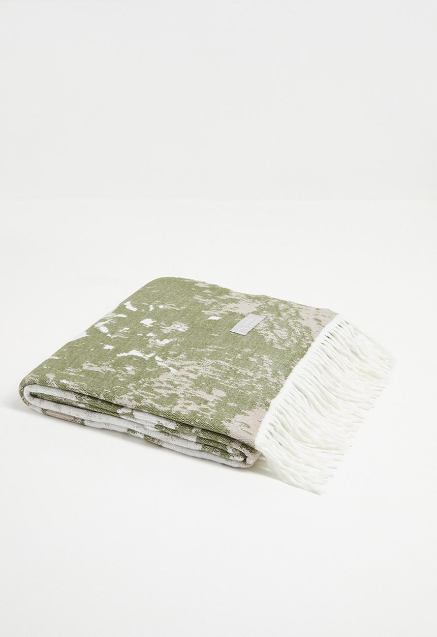 Haven & Earth  - Bella vita Floral Throw - Hunter/Cobblestone
