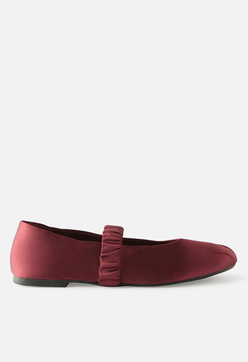 Cotton On - Brooklyn Mary Jane Ballet - burgundy satin.