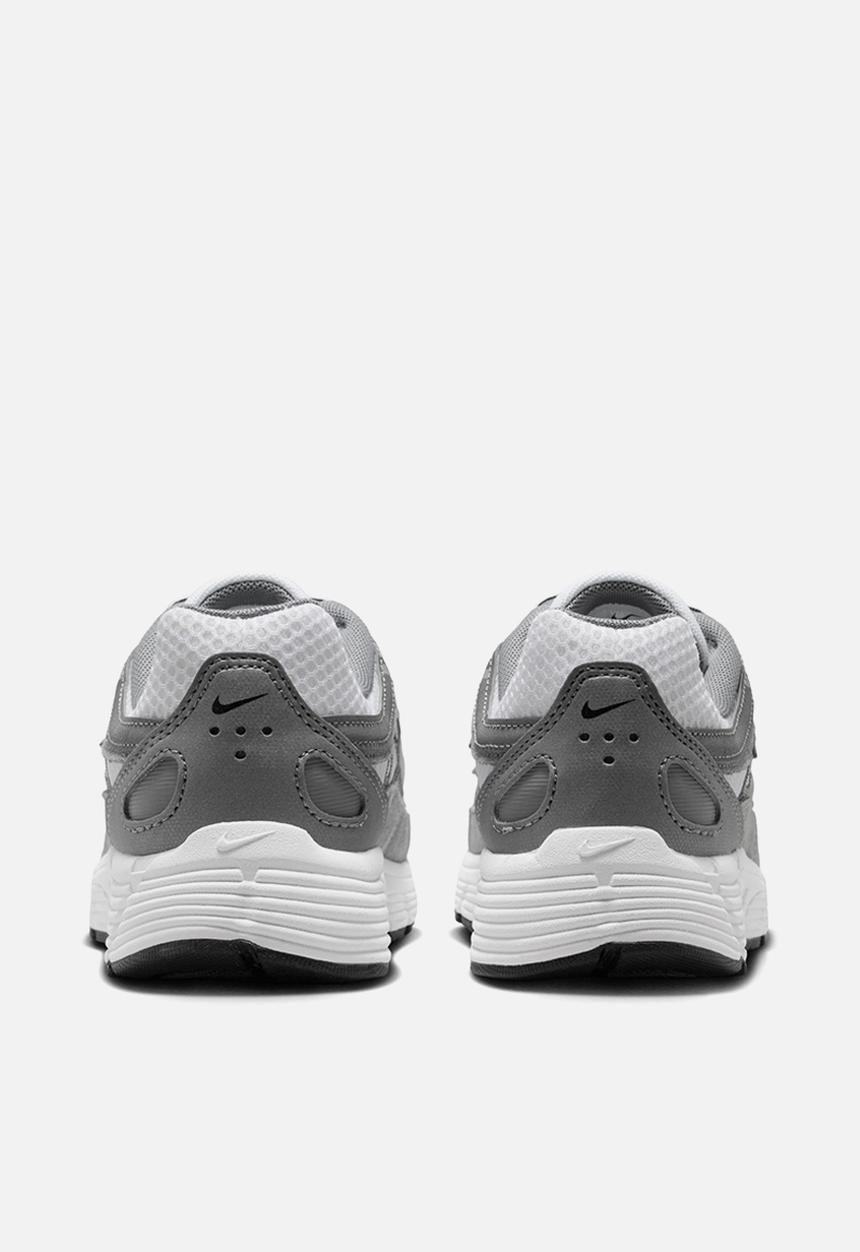 Nike - NIKE P-6000 Grade School