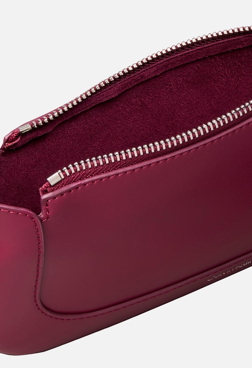 Calvin Klein - Hardware zip crossbody- alluring pink