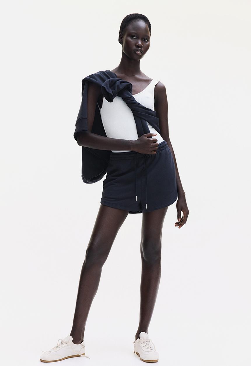 H&M - Sweatshirt shorts - navy blue