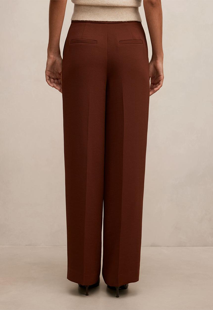 Forever New - Dani straight leg pants in - burgundy
