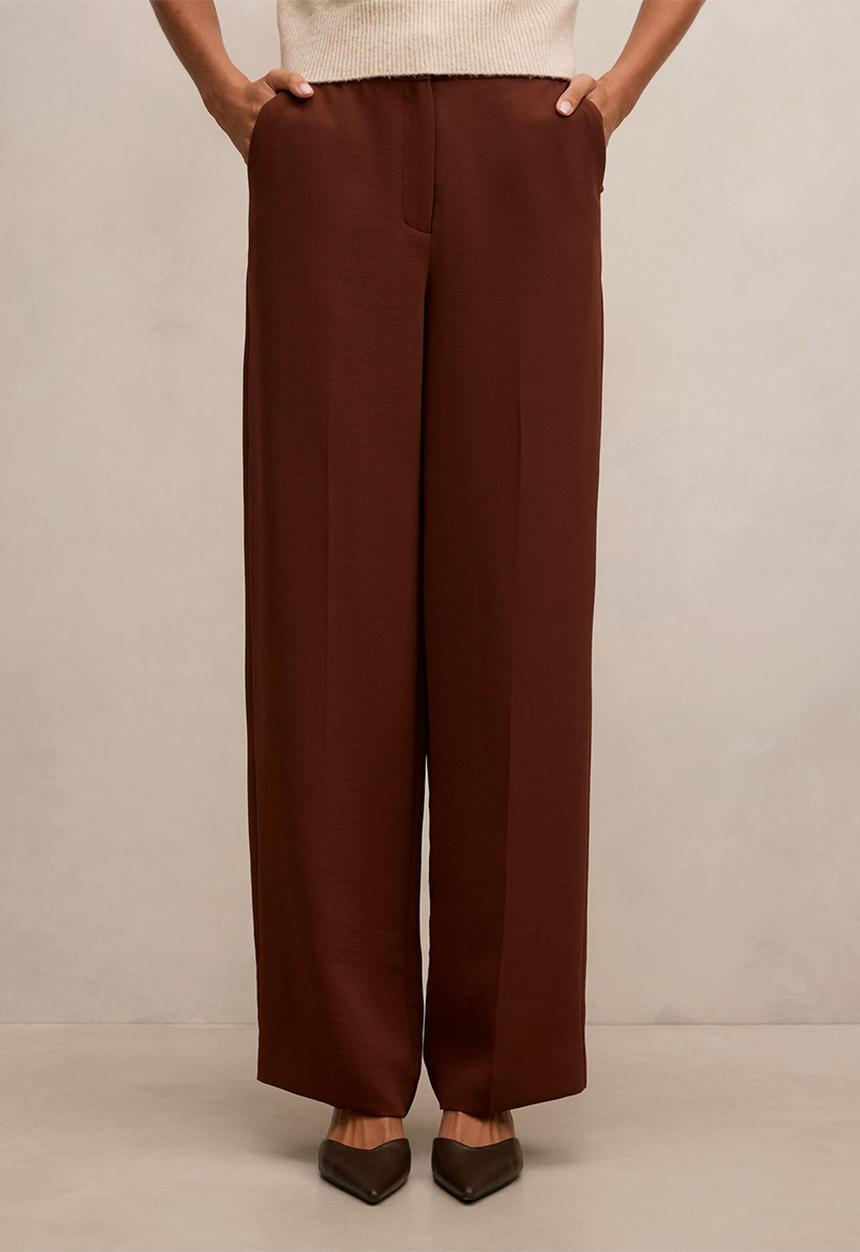 Forever New - Dani straight leg pants in - burgundy
