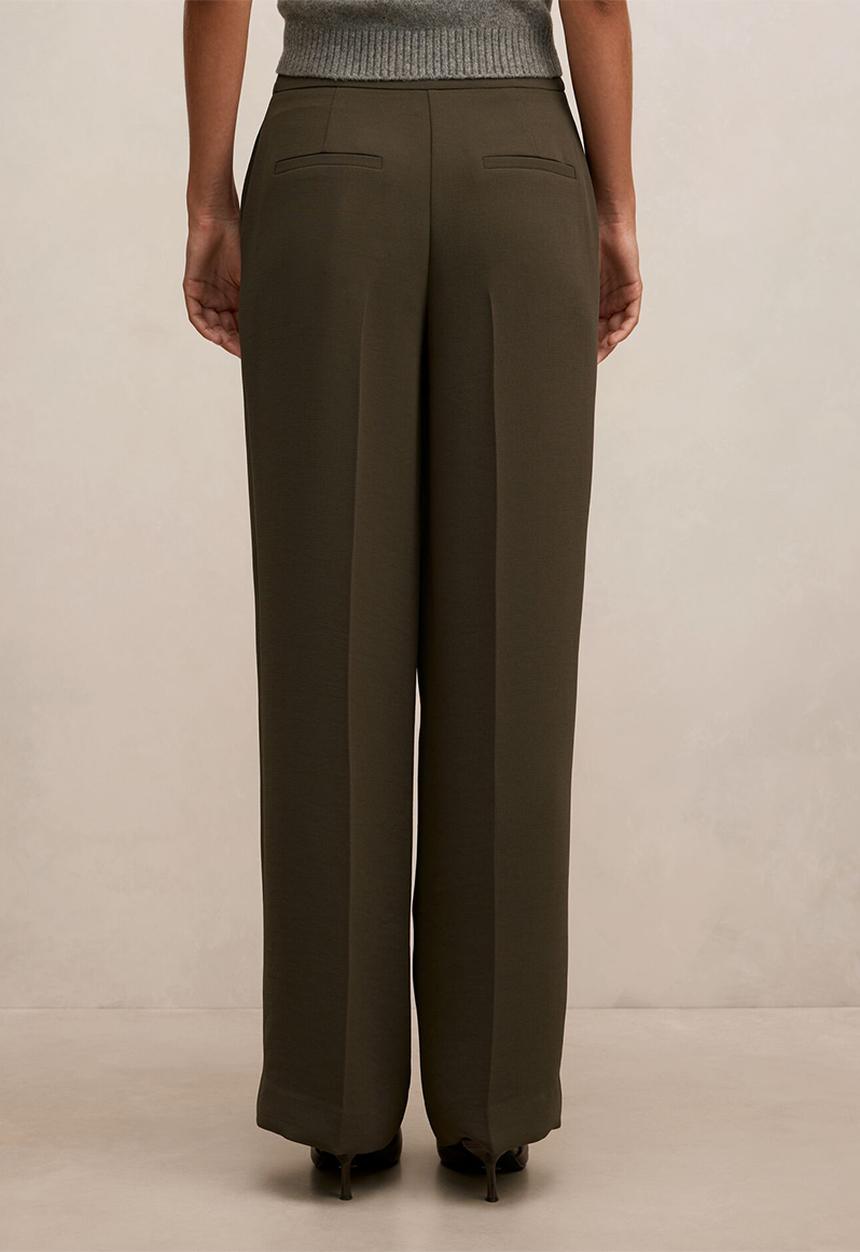 Forever New - Dani straight leg pants in olive
