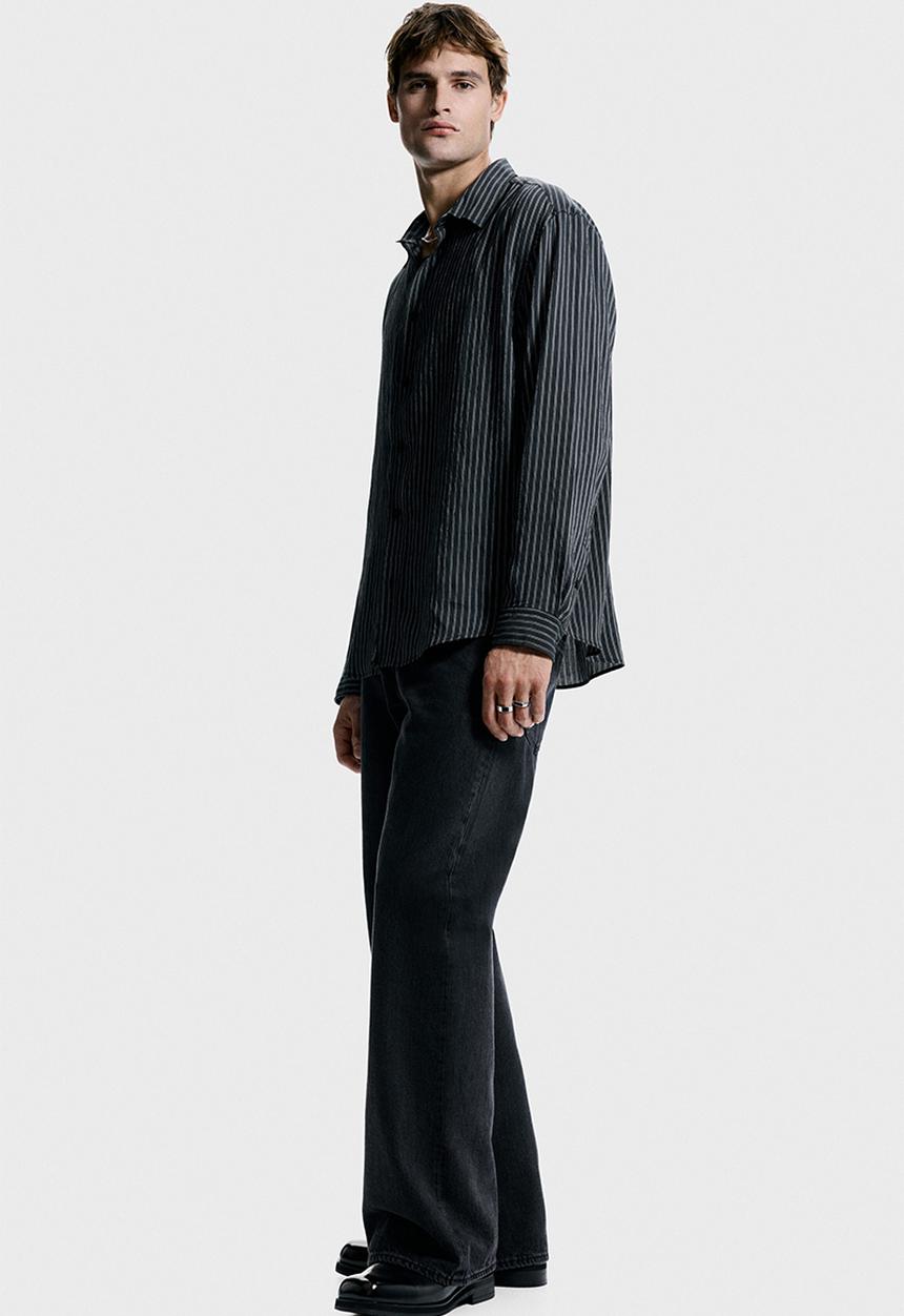 H&M - Relaxed fit shirt - black/striped