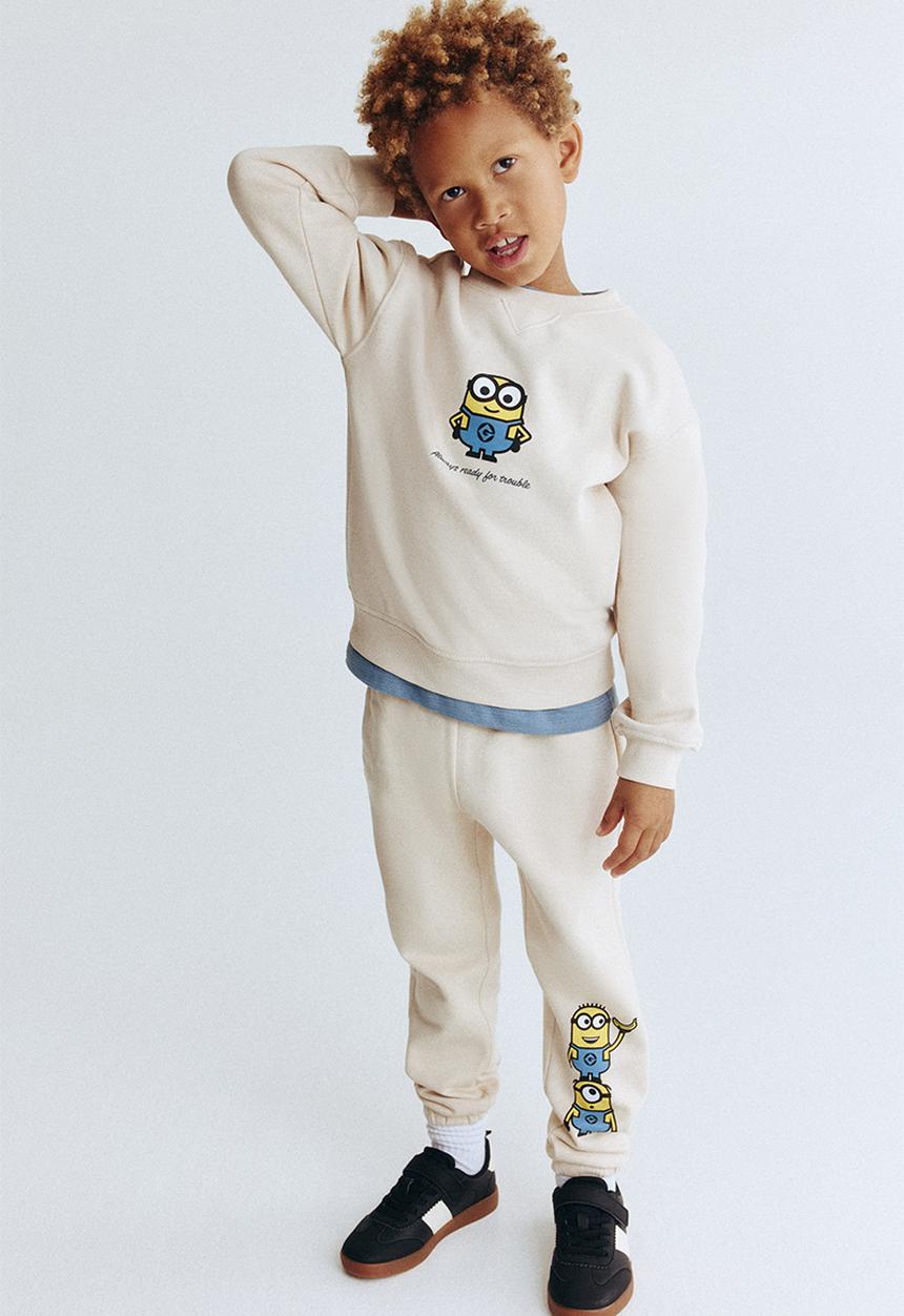 H&M - 2-piece printed sweatshirt set - light beige/minions