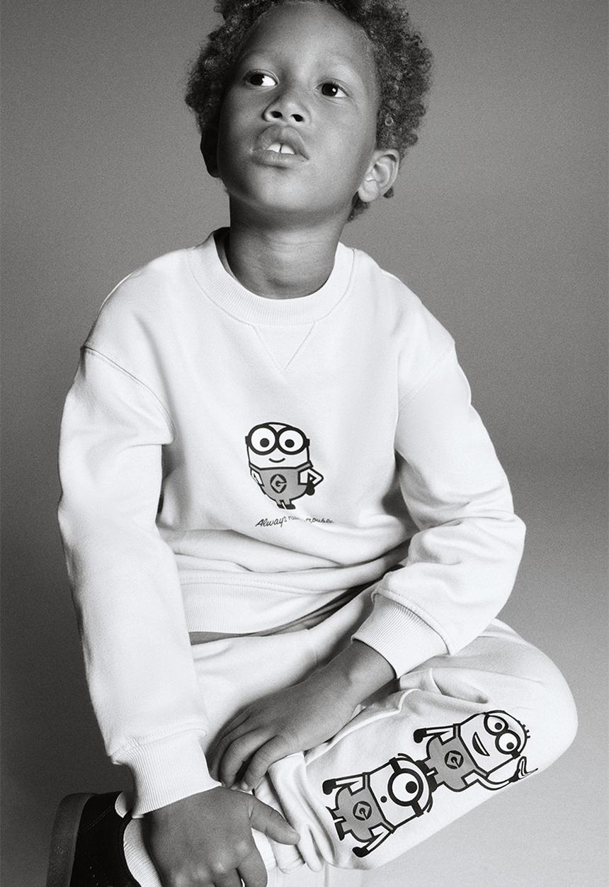 H&M - 2-piece printed sweatshirt set - light beige/minions