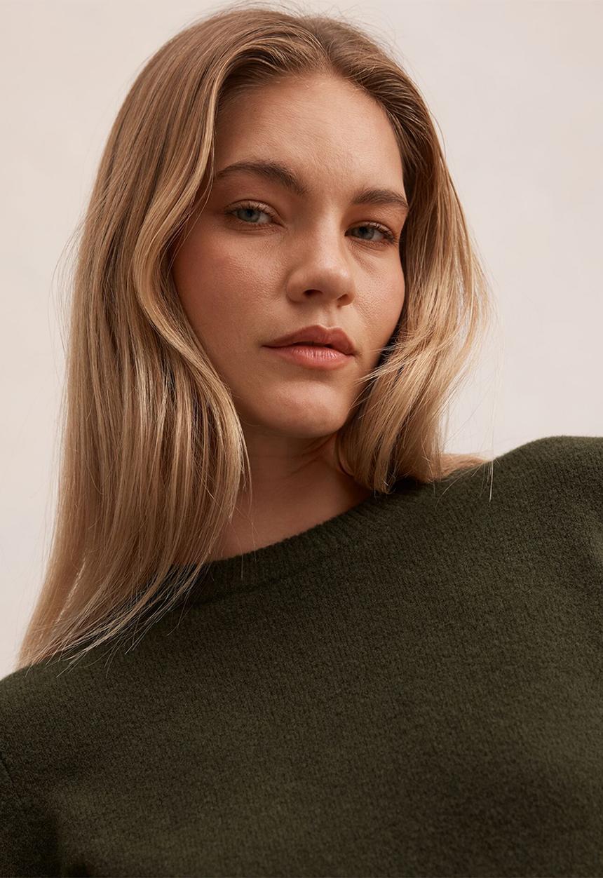 Forever New - Natalie knitted sweater in deep green