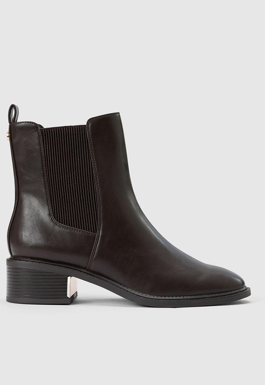 Forever New - Imogen chelsea boot in chocolate brown