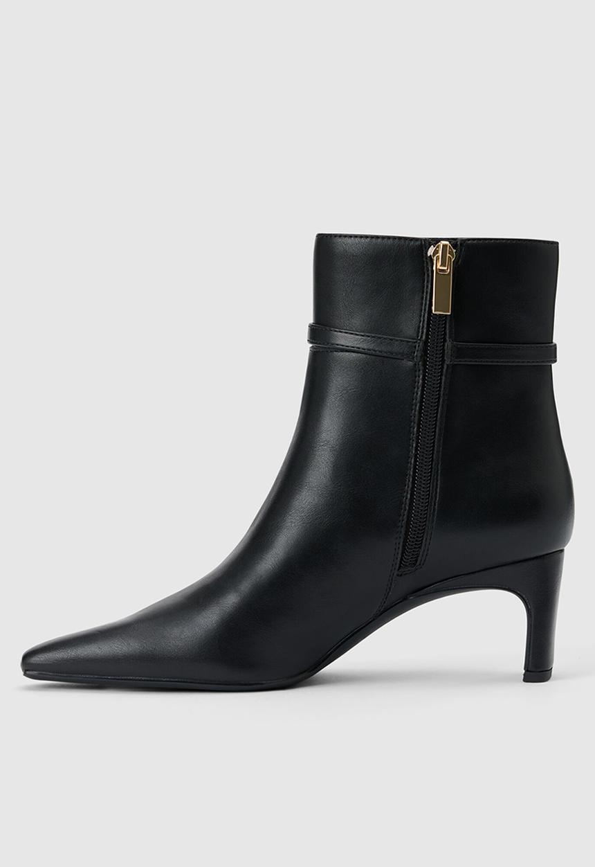 Forever New - Tessa chisel toe ankle boot in black